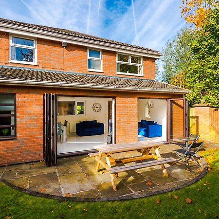 The Green- Beautiful & Spacious 5 Bed Detached In Worsley, Manchester Bagian luar foto