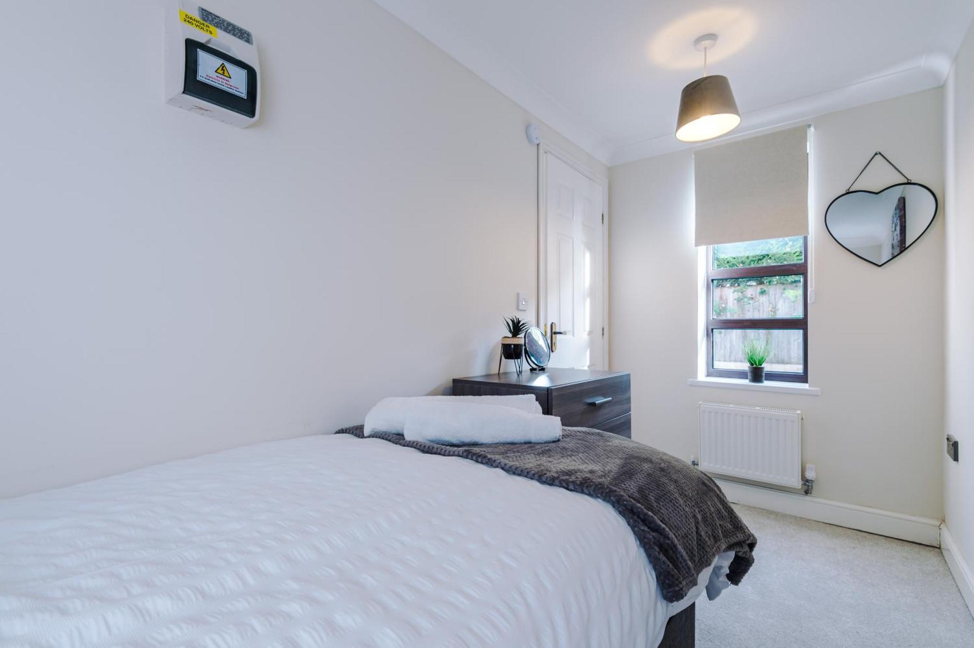 The Green- Beautiful & Spacious 5 Bed Detached In Worsley, Manchester Bagian luar foto
